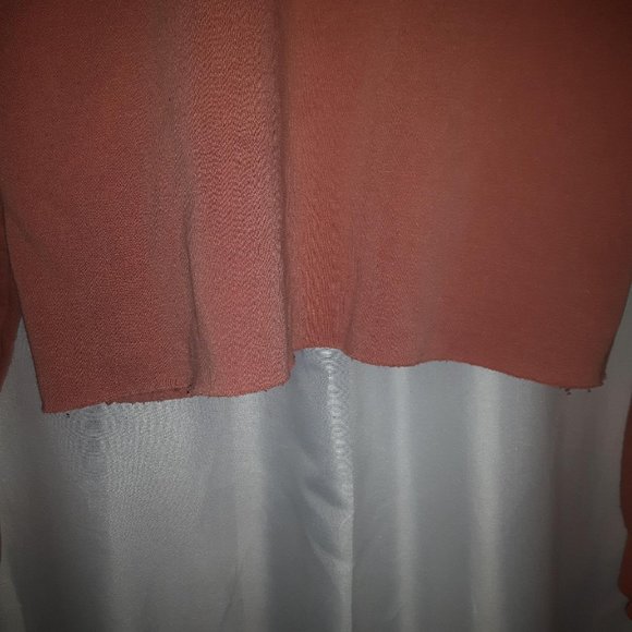 💥3/$25💥 Forever 21 Long Sleeve Crop Top Sweater Shirt Peach Coral size M - Picture 5 of 8